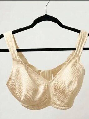 Elila Cream Tonal Jacquard Soft Cup Cushion Strap Bra 38D NWOT #098